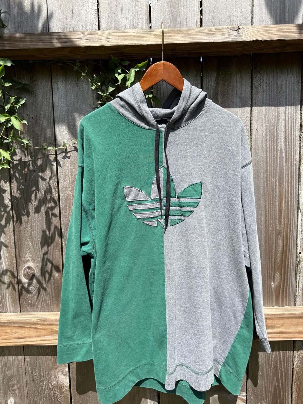 Adidas Vintage Trefoil Logo Hoodie Size M Green Gray Two Tone